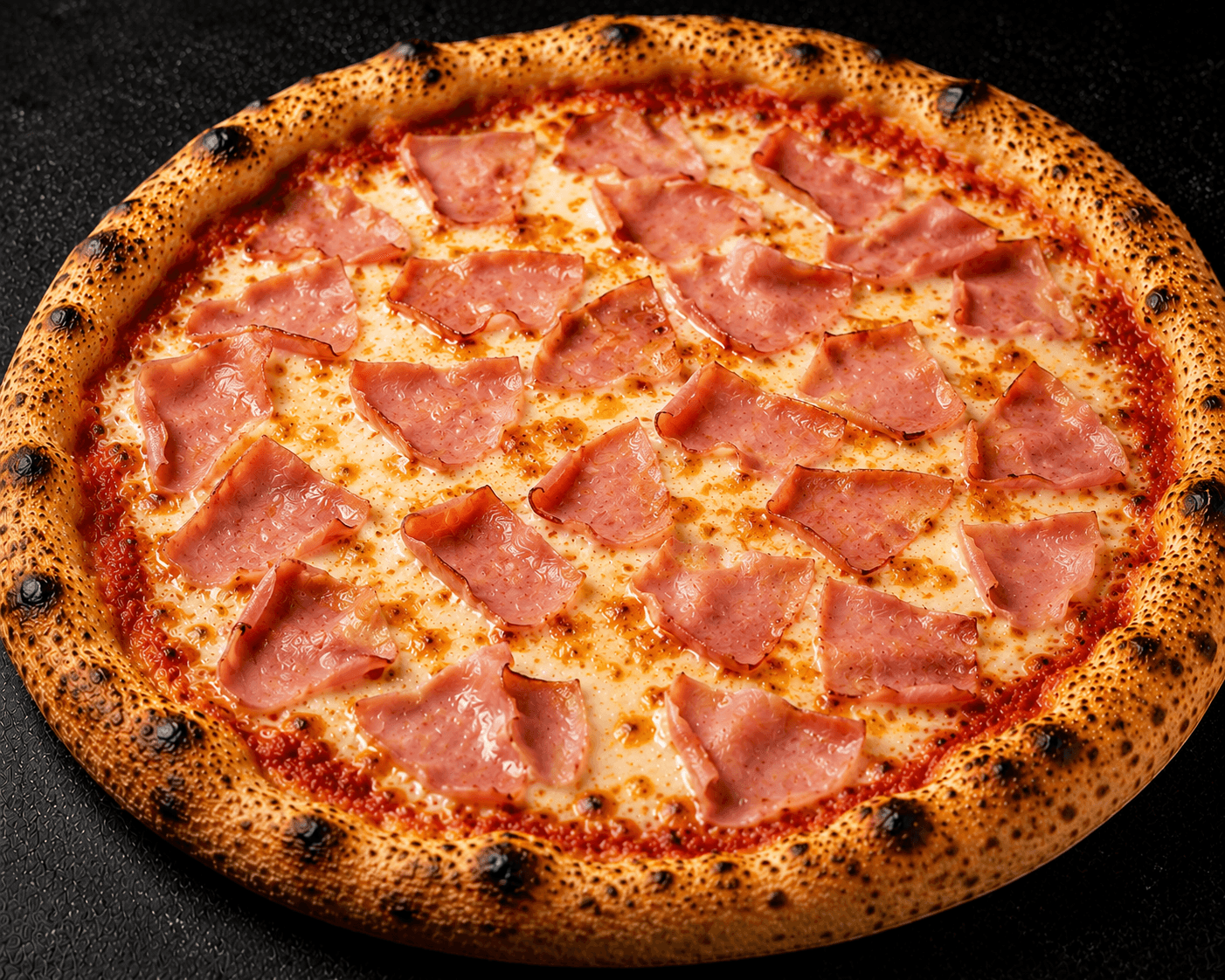 Pizza Cardinale mit Schinken