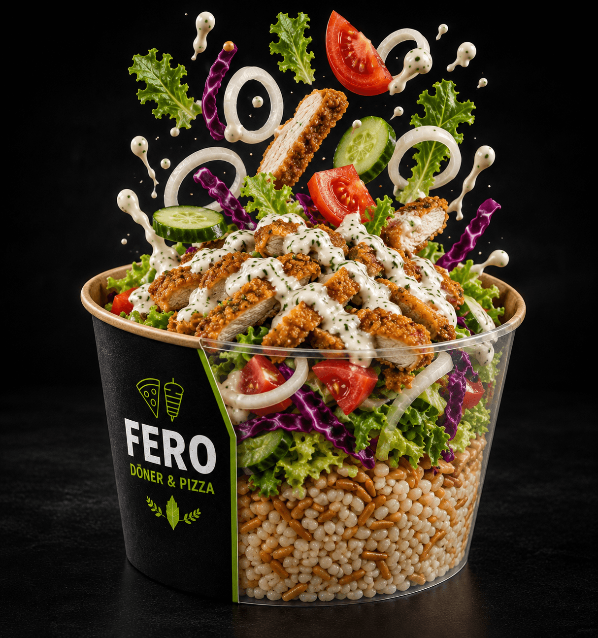 Schnitzel Bowl mit Reis, Salat und Soßen